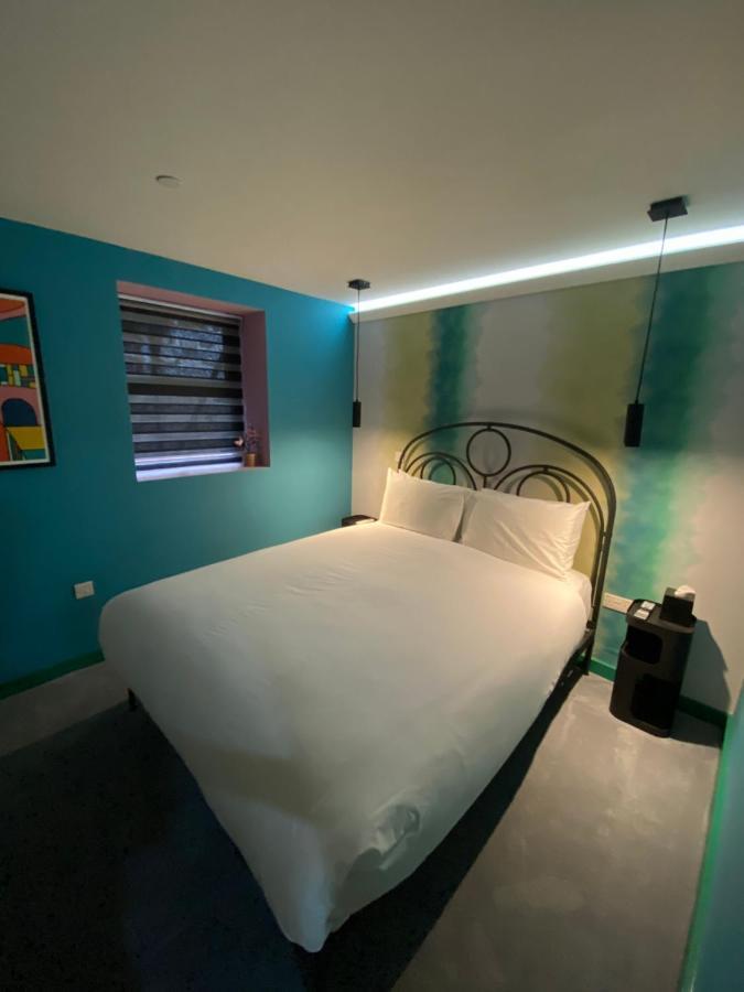 Aaron Wise - 51 Fitzhamon Apartments Cardiff Extérieur photo