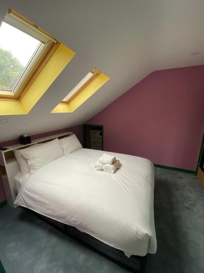 Aaron Wise - 51 Fitzhamon Apartments Cardiff Extérieur photo