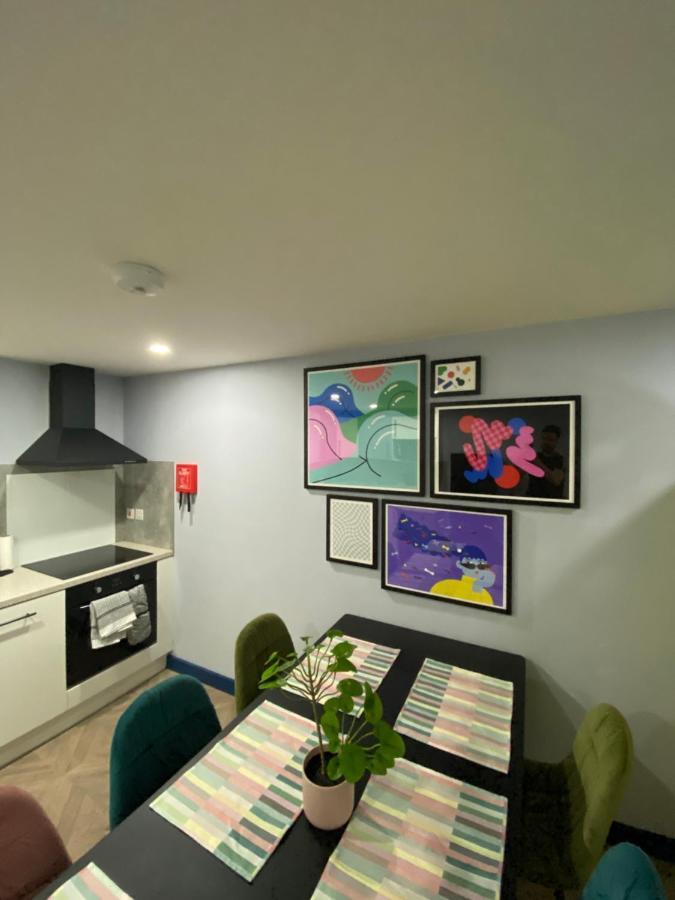Aaron Wise - 51 Fitzhamon Apartments Cardiff Extérieur photo