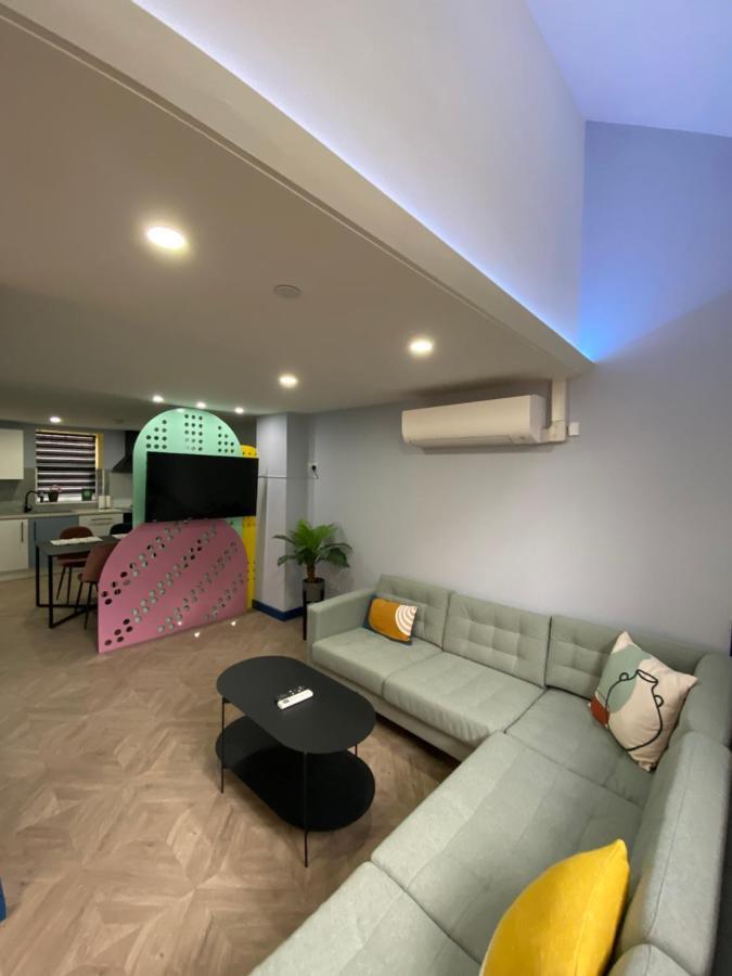 Aaron Wise - 51 Fitzhamon Apartments Cardiff Extérieur photo