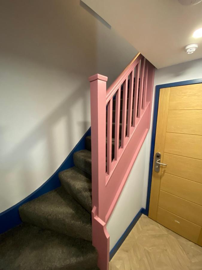 Aaron Wise - 51 Fitzhamon Apartments Cardiff Extérieur photo