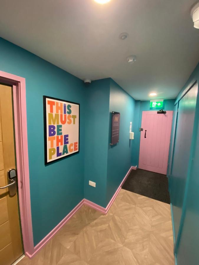 Aaron Wise - 51 Fitzhamon Apartments Cardiff Extérieur photo