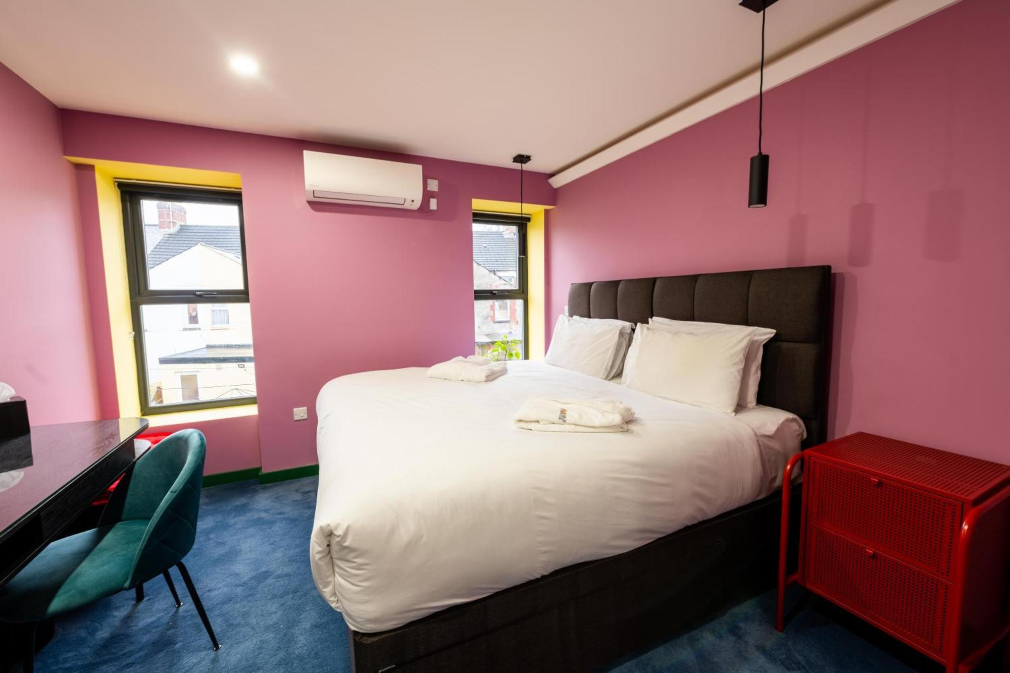 Aaron Wise - 51 Fitzhamon Apartments Cardiff Extérieur photo