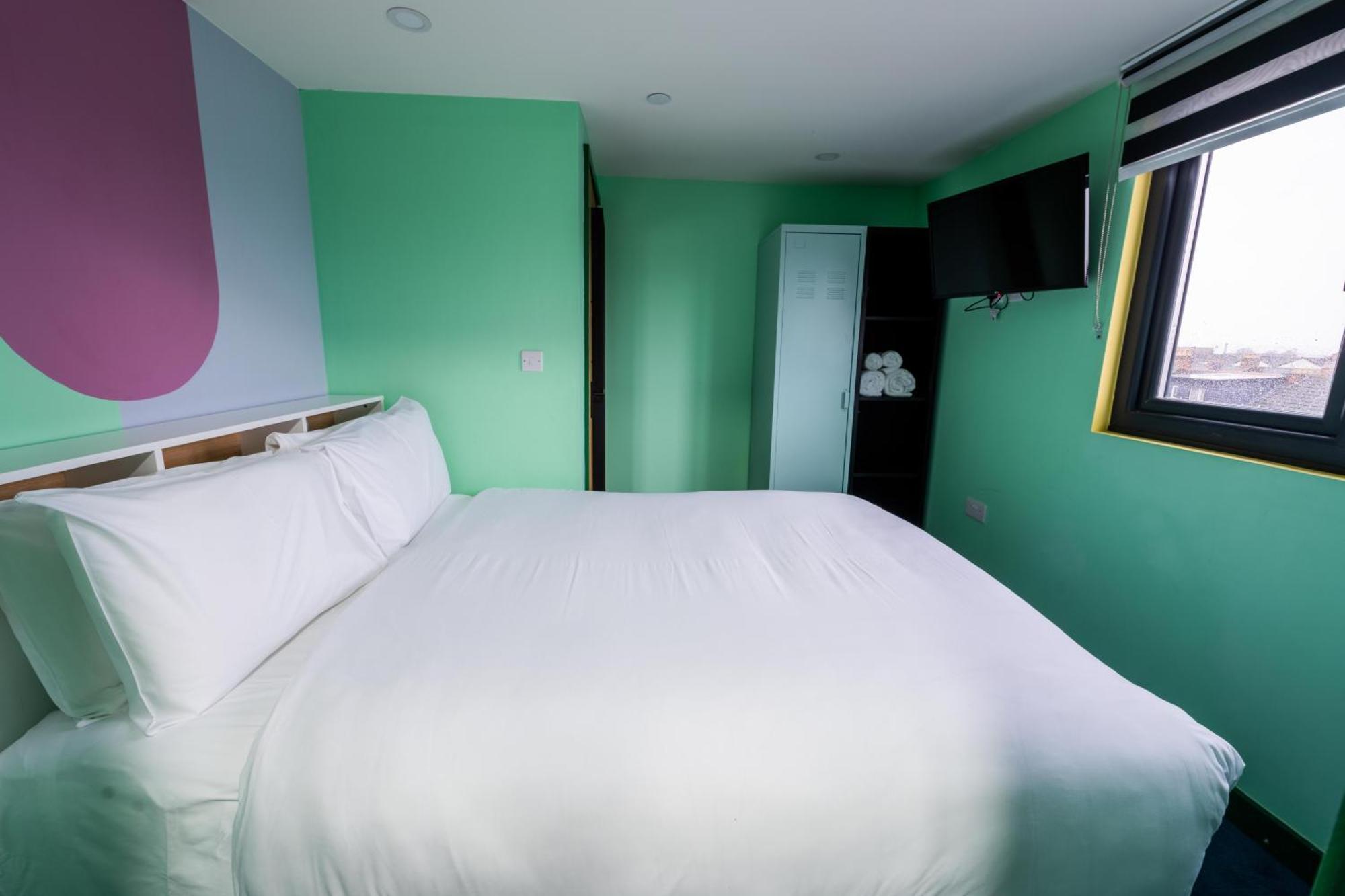 Aaron Wise - 51 Fitzhamon Apartments Cardiff Extérieur photo